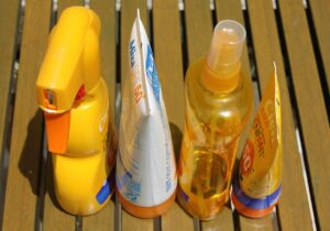 医療脱毛は全身の日焼け止めを塗ったままで行っていいの？